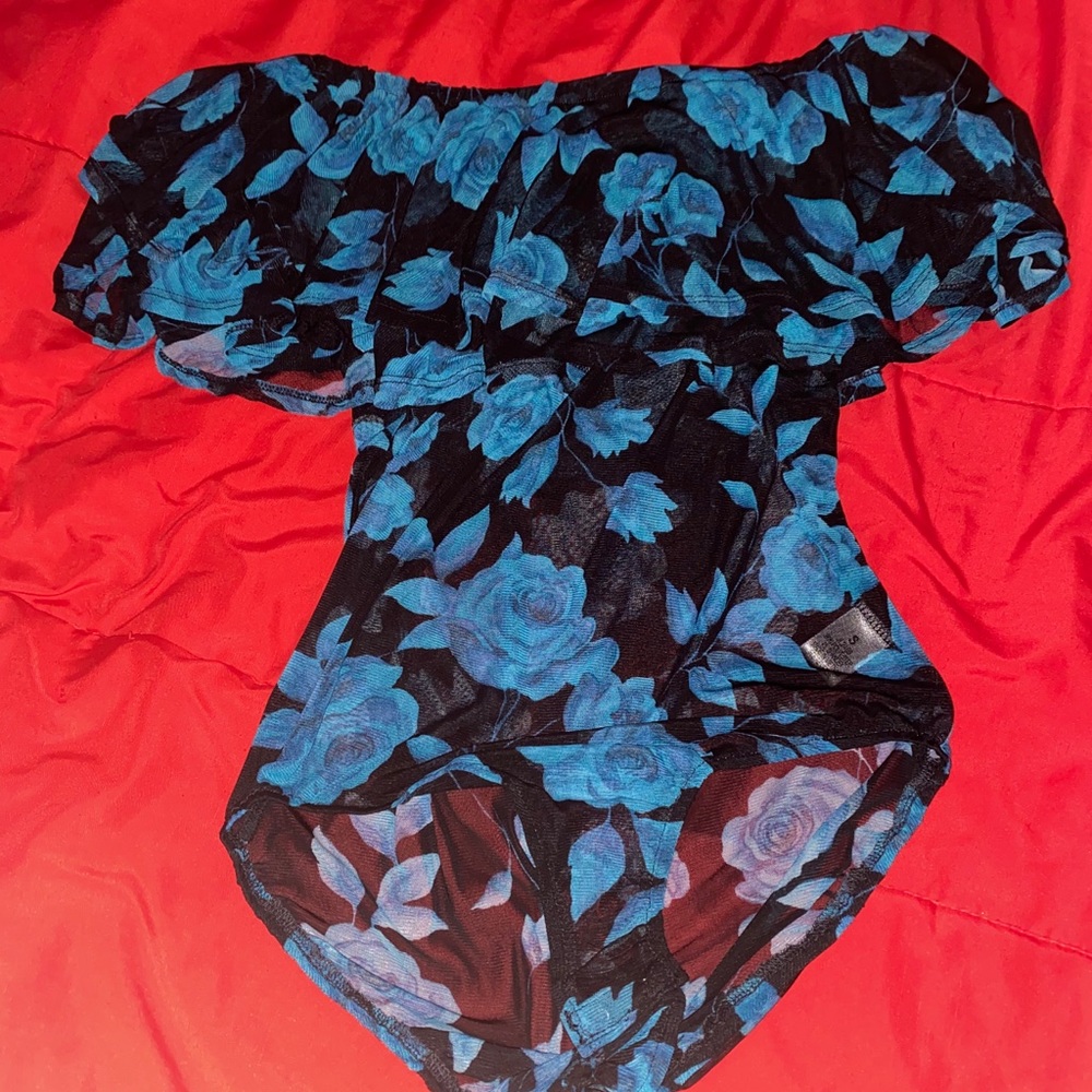 BUNDLE 3-1 Floral Print Off the Shoulder tops